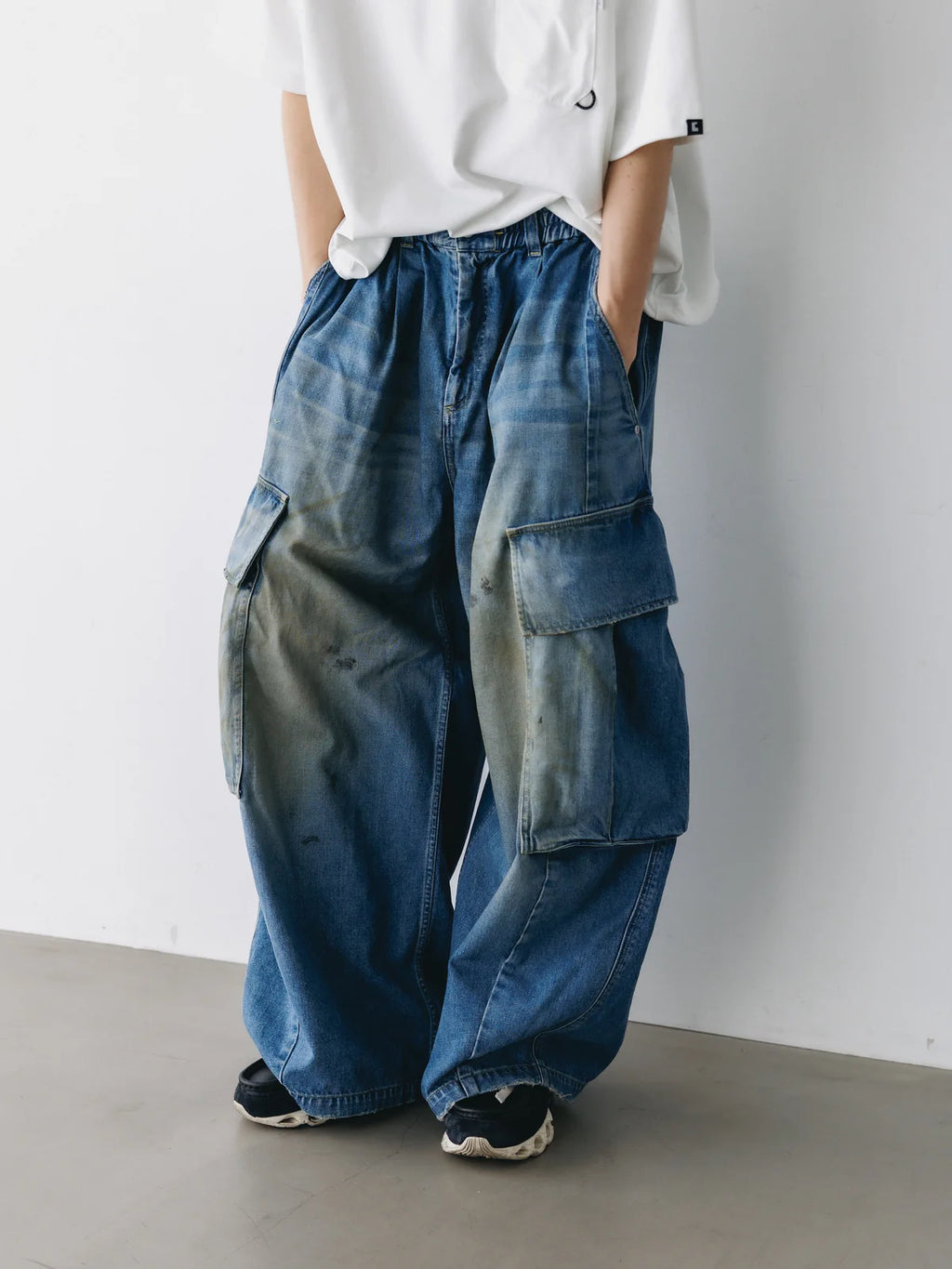 CLESSTE
VINTAGE DYED SELVEDGE DENIM CITY MEGA POCKET BALLOON CARGO PANTS