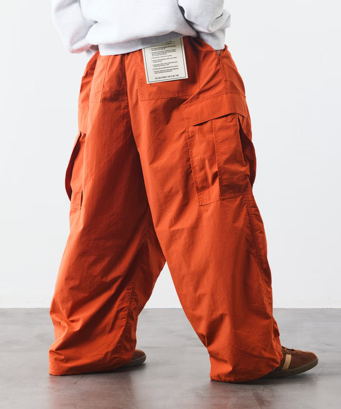 FREAK‘S STORE
Nylon Parachute 6-Pocket Pants