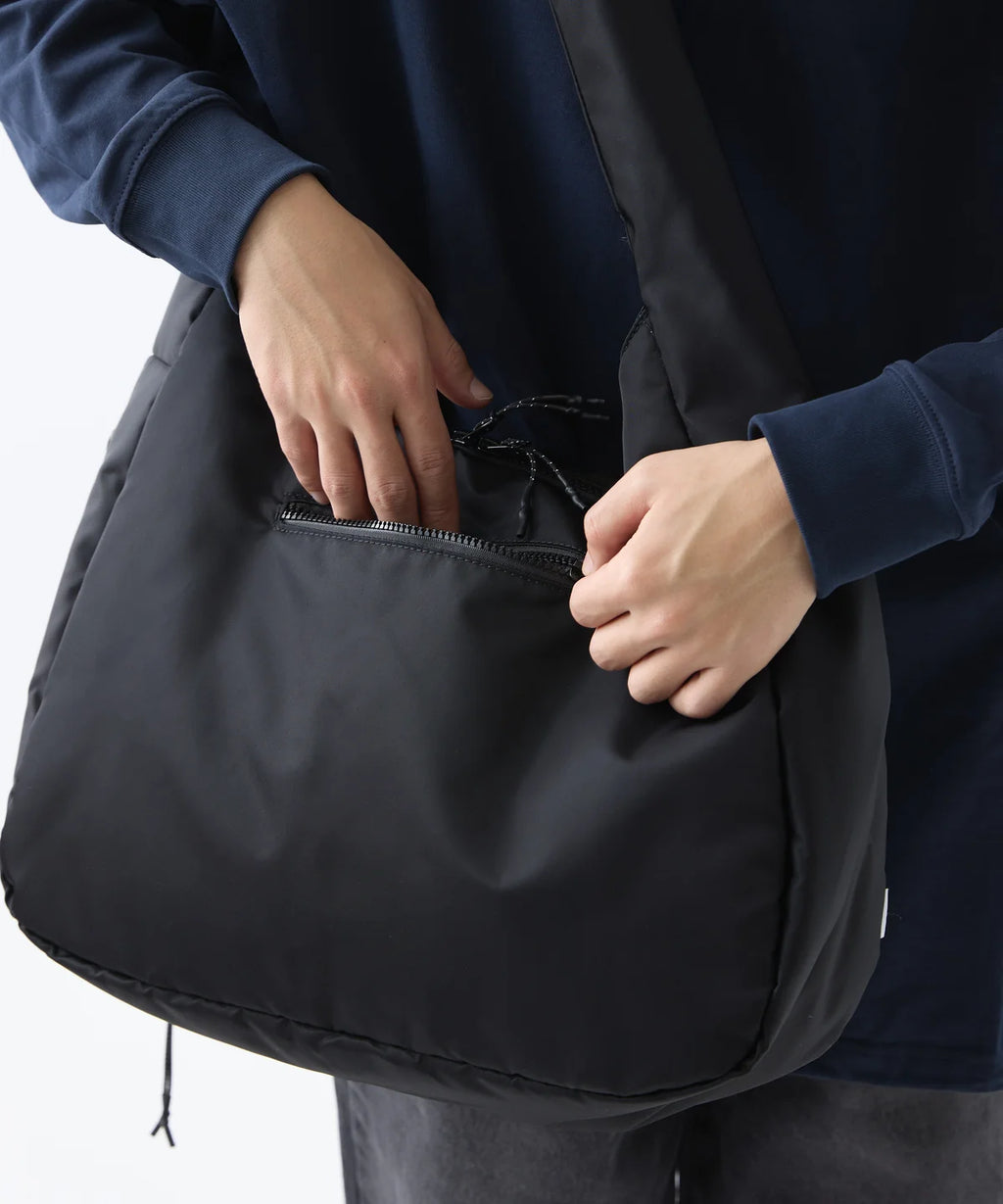 Meltum SOFT SHELL MESSENGER BAG