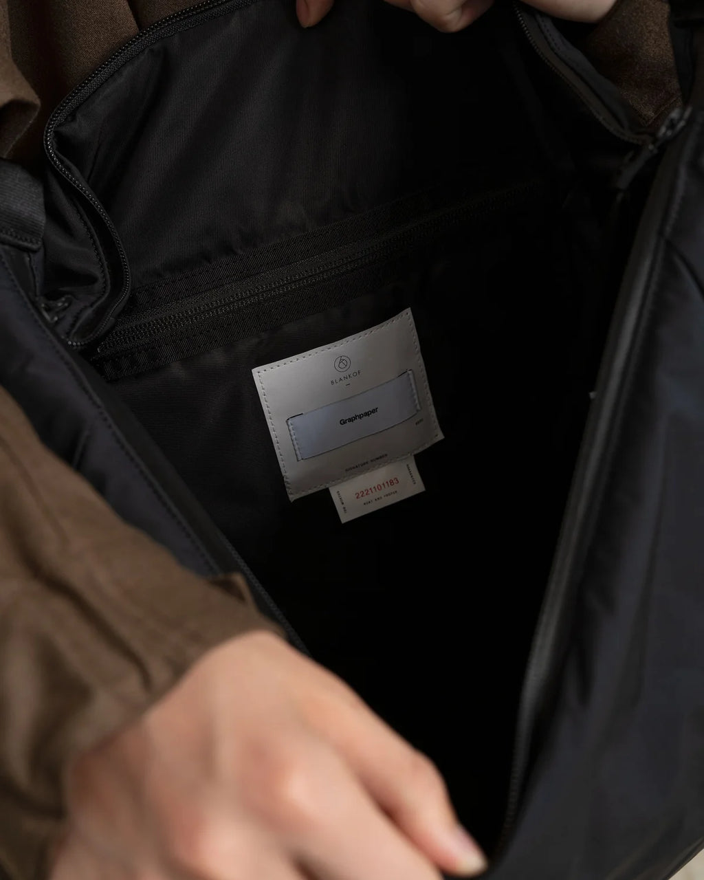Graphpaper
Blankof for GP Large Crescent Bag
