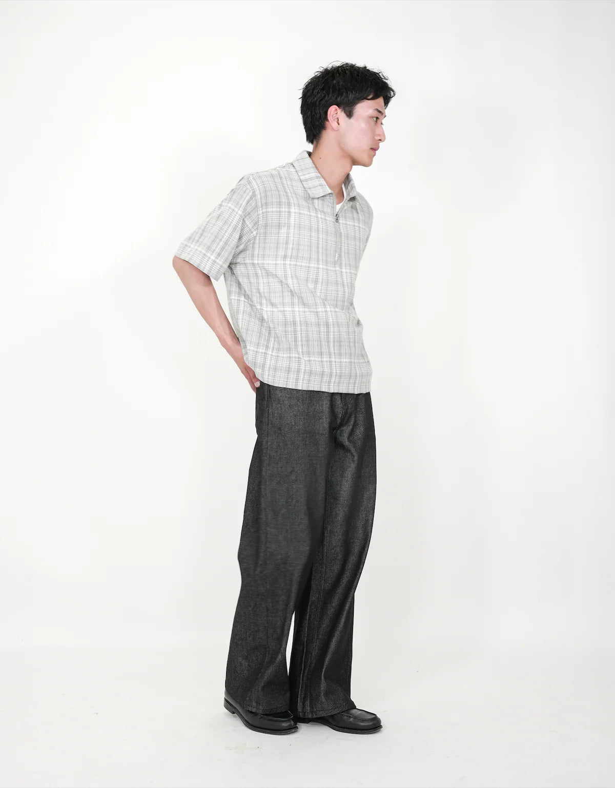 BONBON BLUETOWN TOKOY 
Half Zip Check Shirt