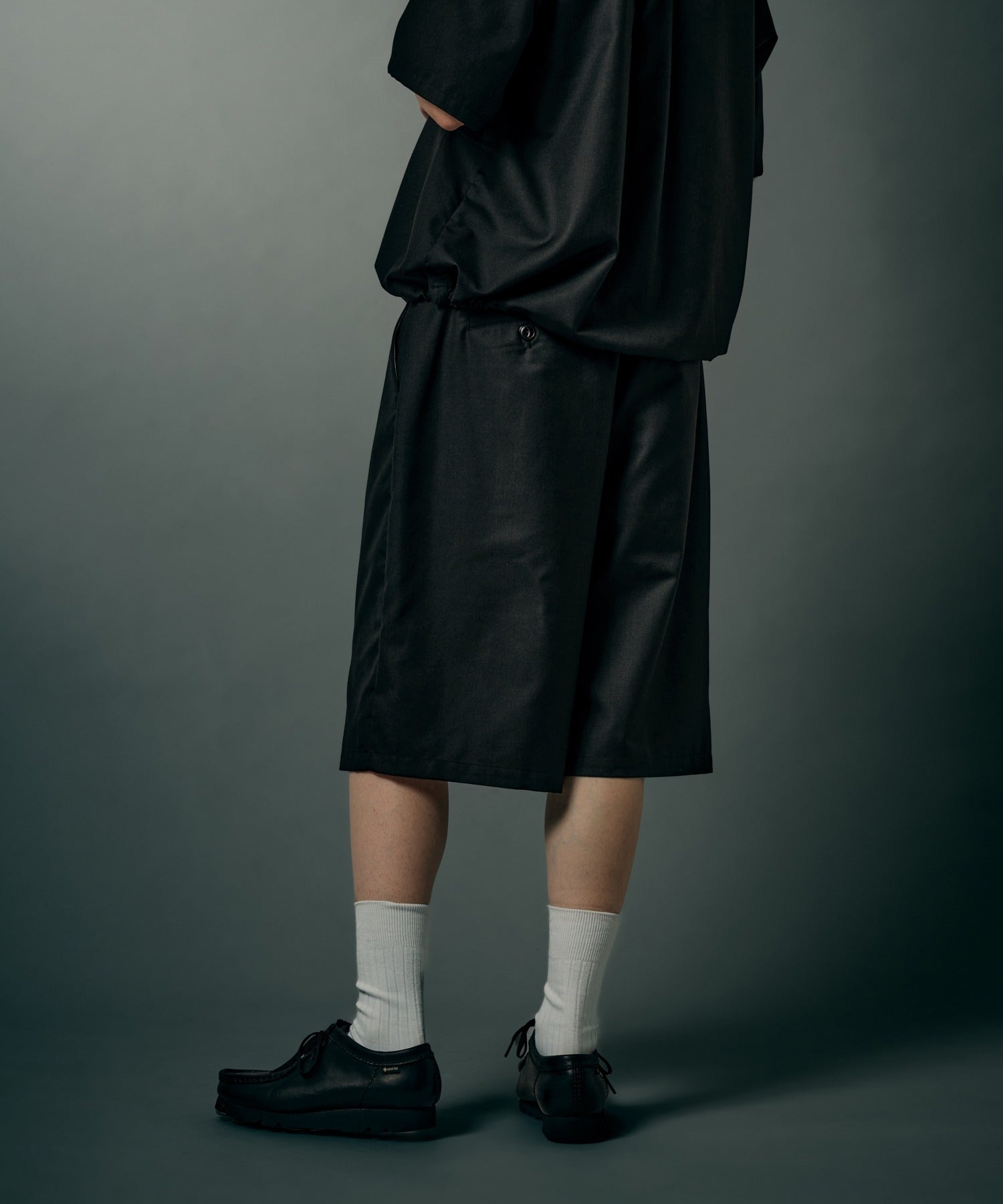 WETTEMPT
FUNCTIONAL 1 TUCK HALF SLACKS