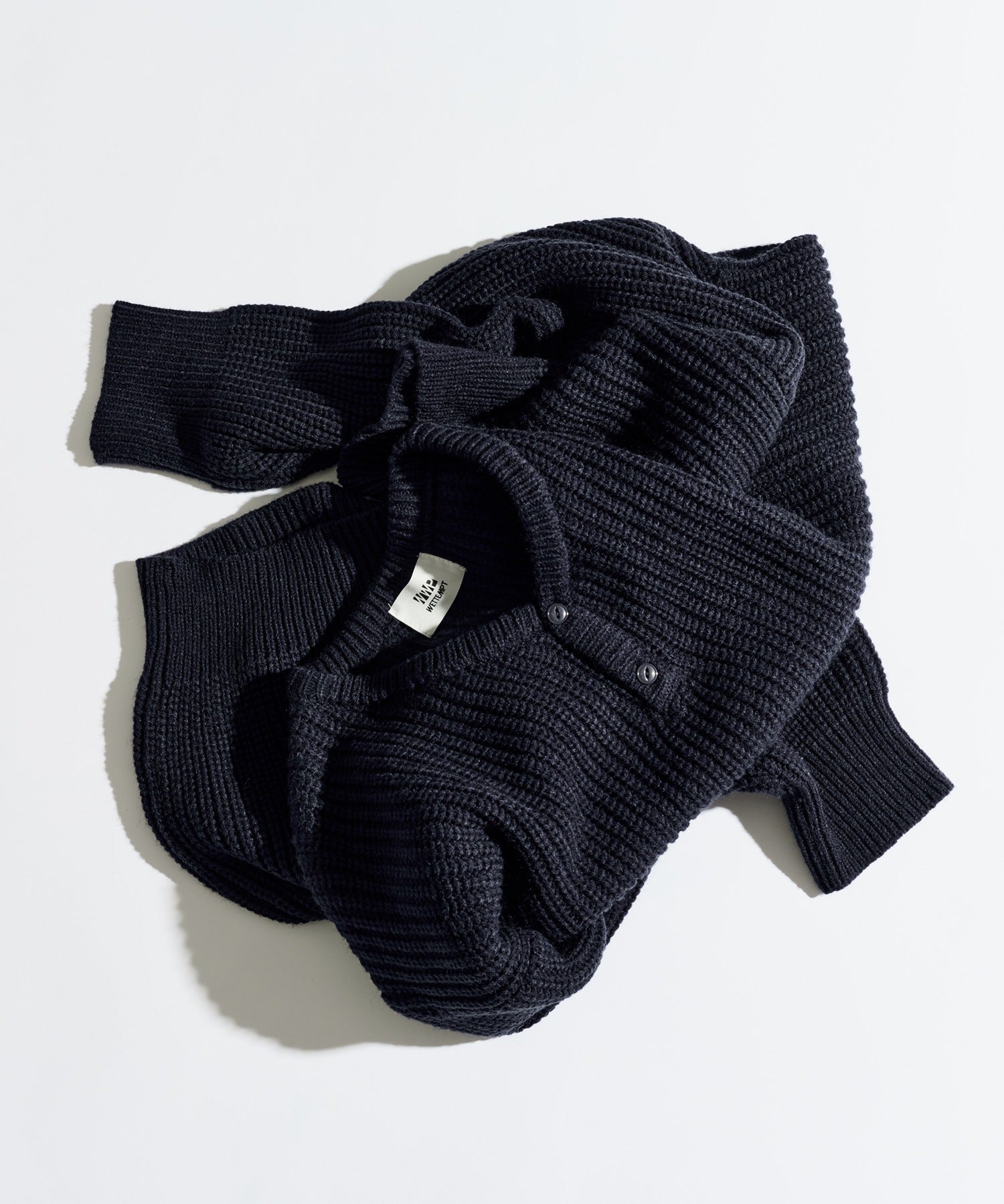 WETTEMPT
HENRY NECK RIB KNIT
