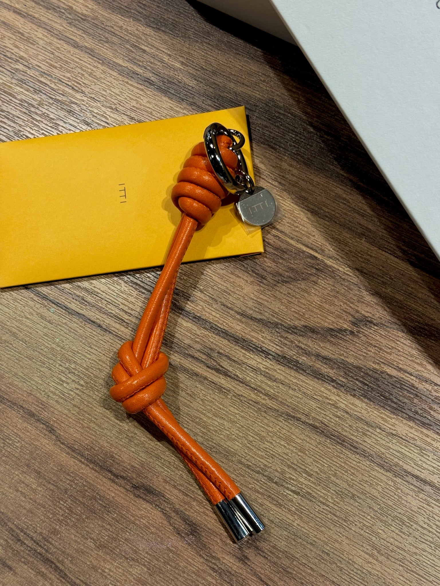 clesste LEATHER KNOT CHARM FOR ITTI