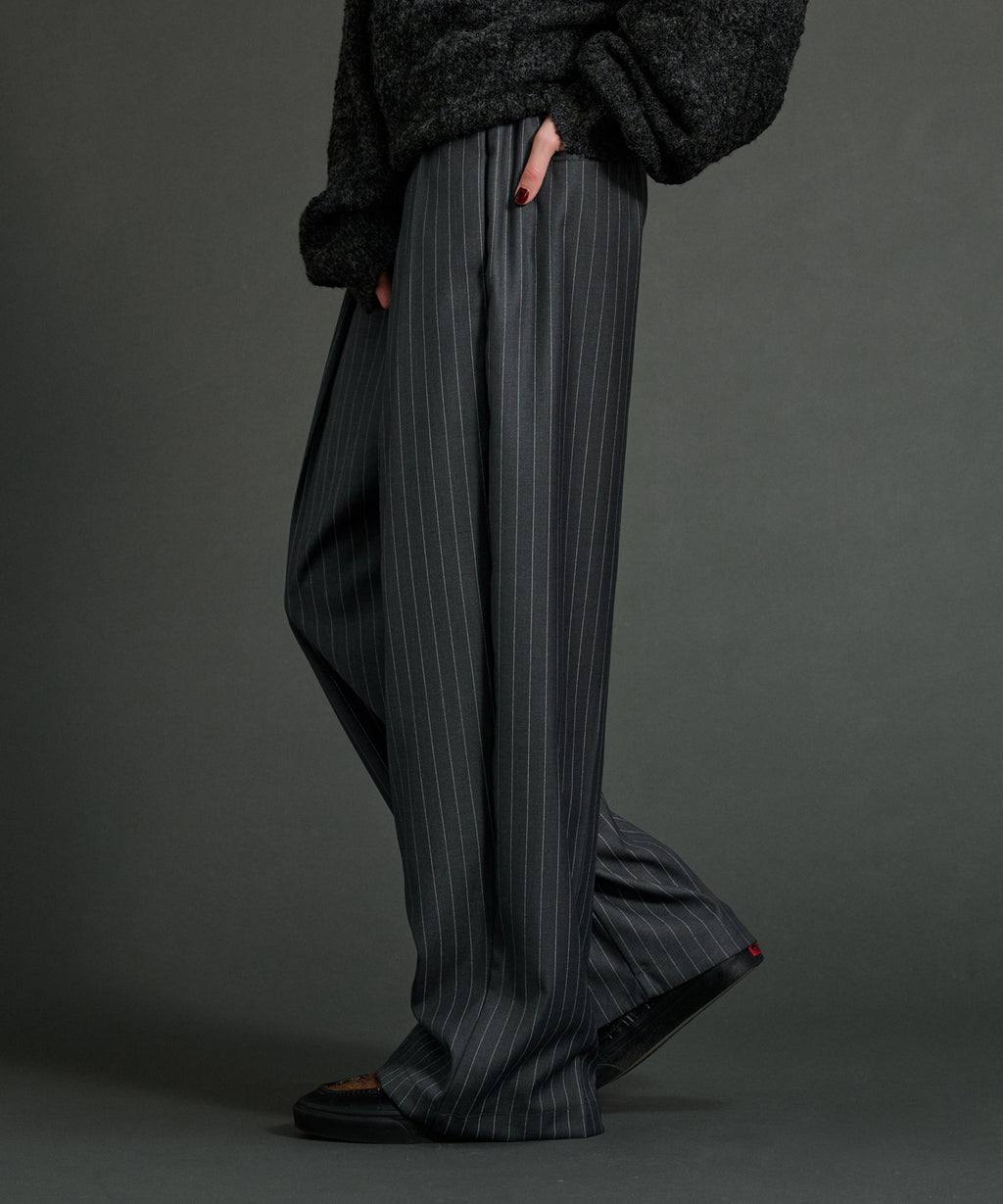 WETTEMPT
2 TUCK EASY STRIPE SLACKS