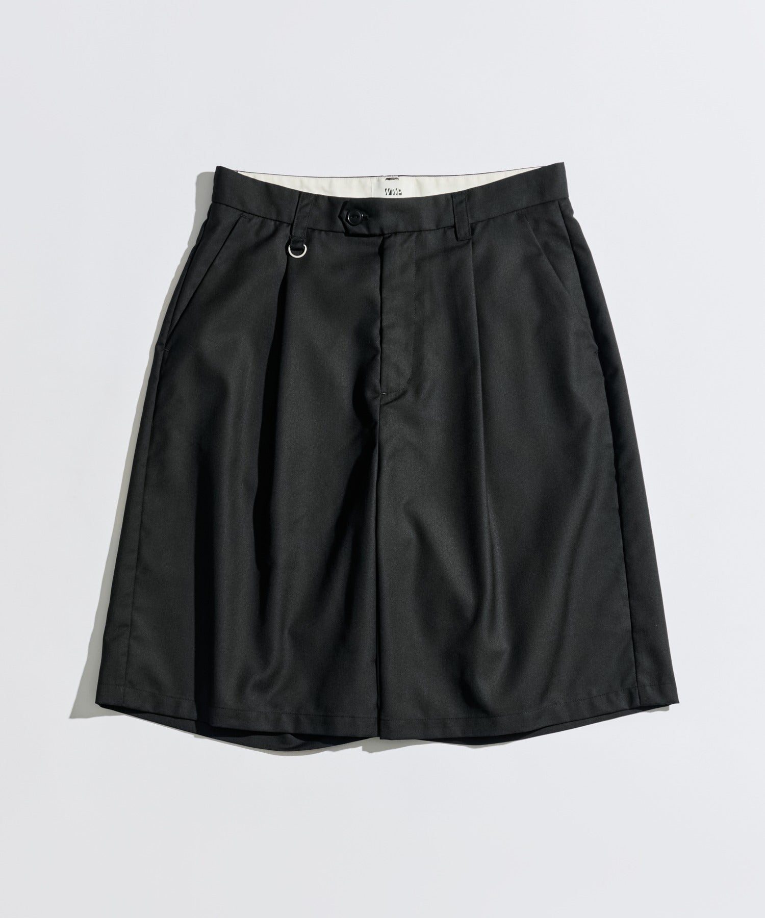 WETTEMPT
FUNCTIONAL 1 TUCK HALF SLACKS