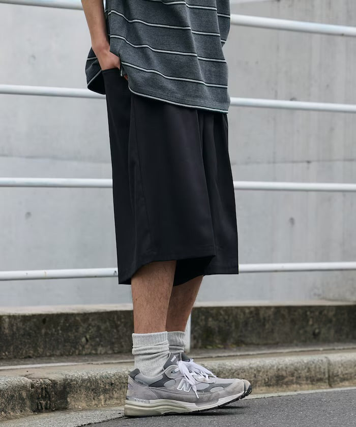 FREAK'S STORE
1 Tuck Buggy Silhouette Slacks Shorts