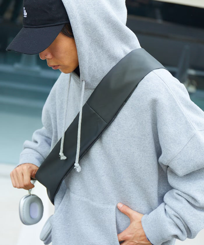 FREAK'S STORE
Wide strap Shoulder bag