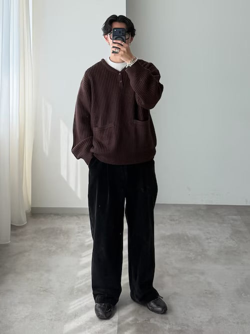 WETTEMPT
HENRY NECK RIB KNIT