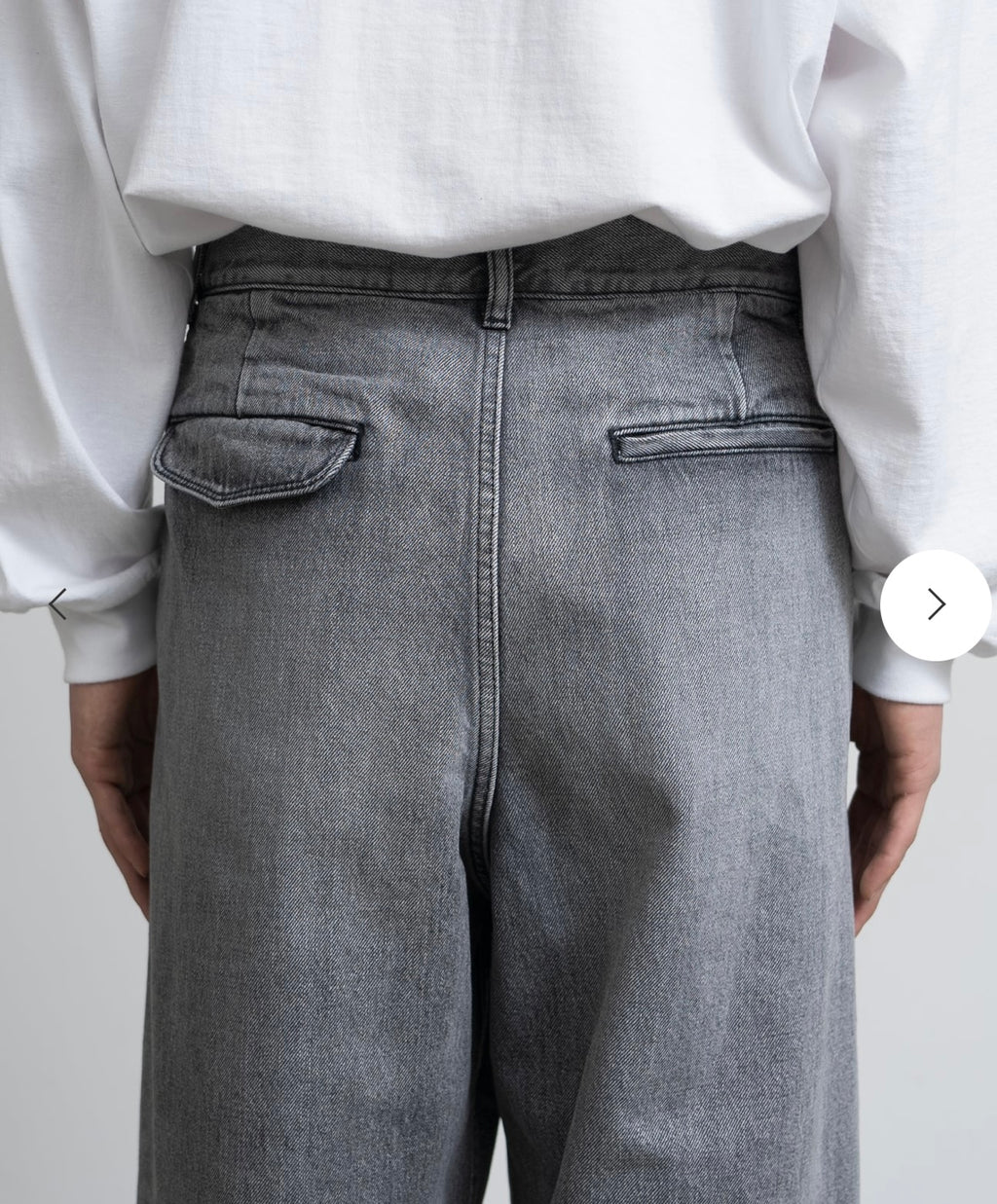 Graphpaper
Selvage Denim Two Tuck Pants -LIGHT FADE-