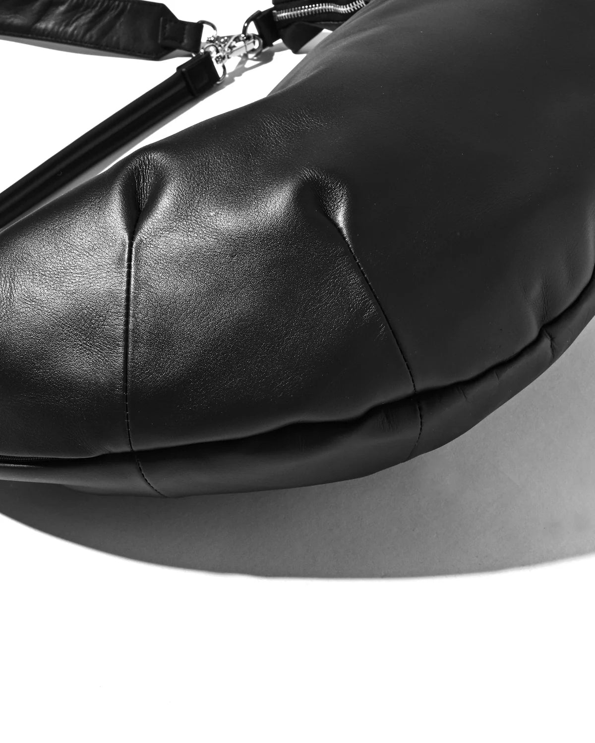 CLESSTE
【10.21 WED 20:00- IN STOCK】 LEATHER 2WAY SYSTEM BAG