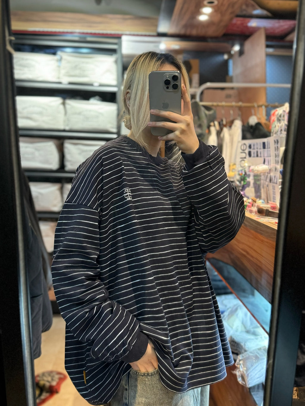 SEE SEE
SUPER BIG LS FLAT BOARDER TEE