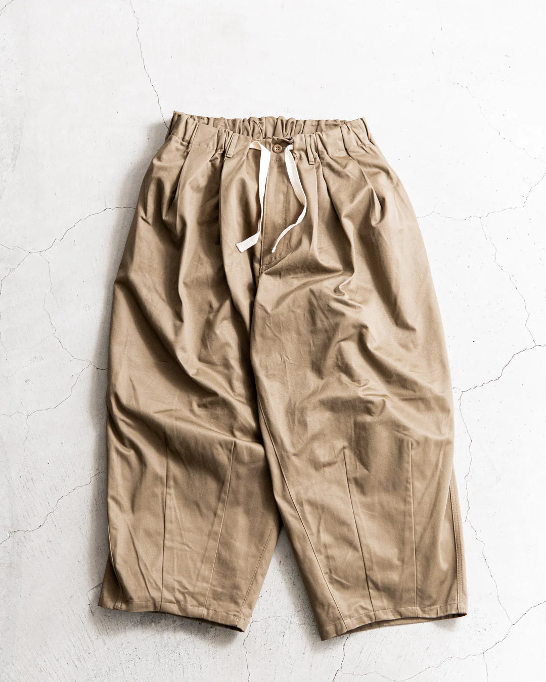 新款預訂 IS-NESSBALLOON EZ PANTS