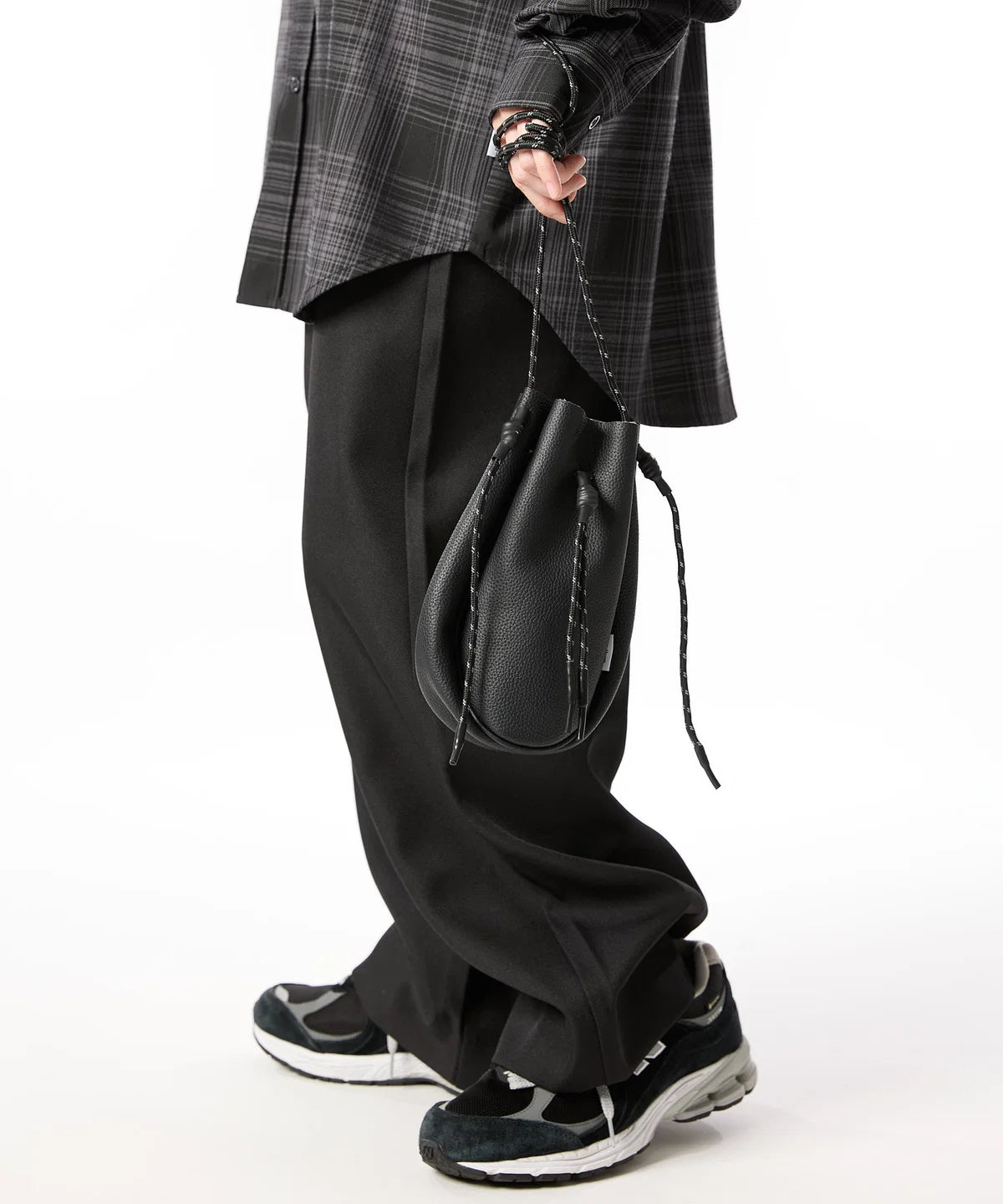 Meltum LEATHER DRAWSTRING BAG