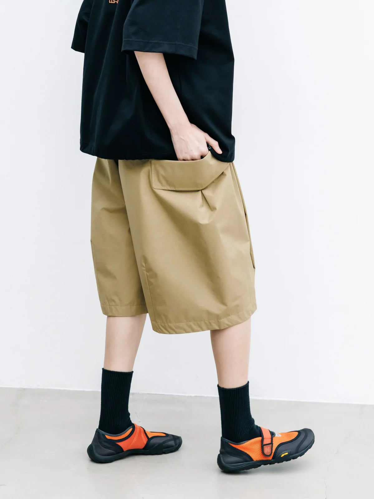 CLESSTE
+PHENIX WINDSTOPPER® BY GORE-TEX LABS CITY FLAP WIDE BALLOON HALF PANTS