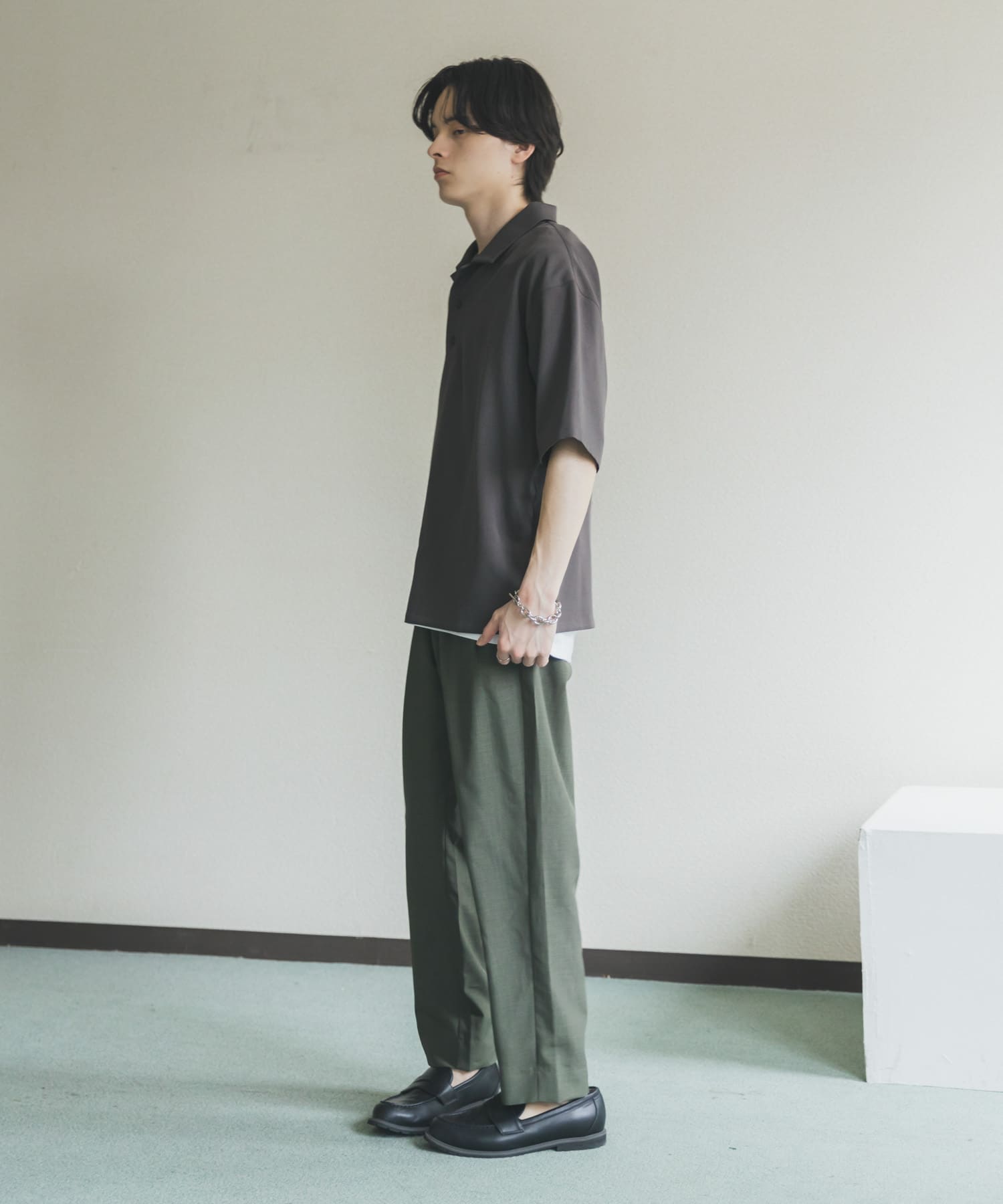 Urban Research SENSE OF PLACE
High Twist Pullover Short Sleeve Shirt