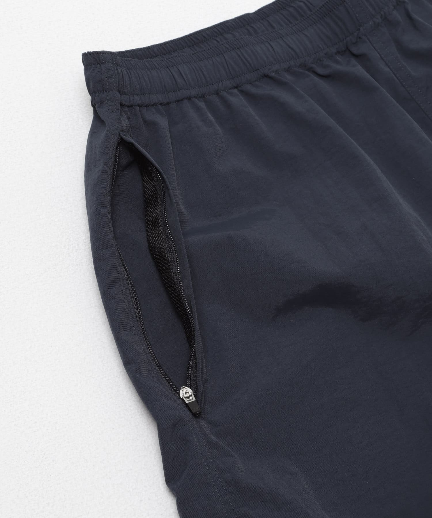 Wide Dad　GRAPHIC SHORTS WITH HATCH