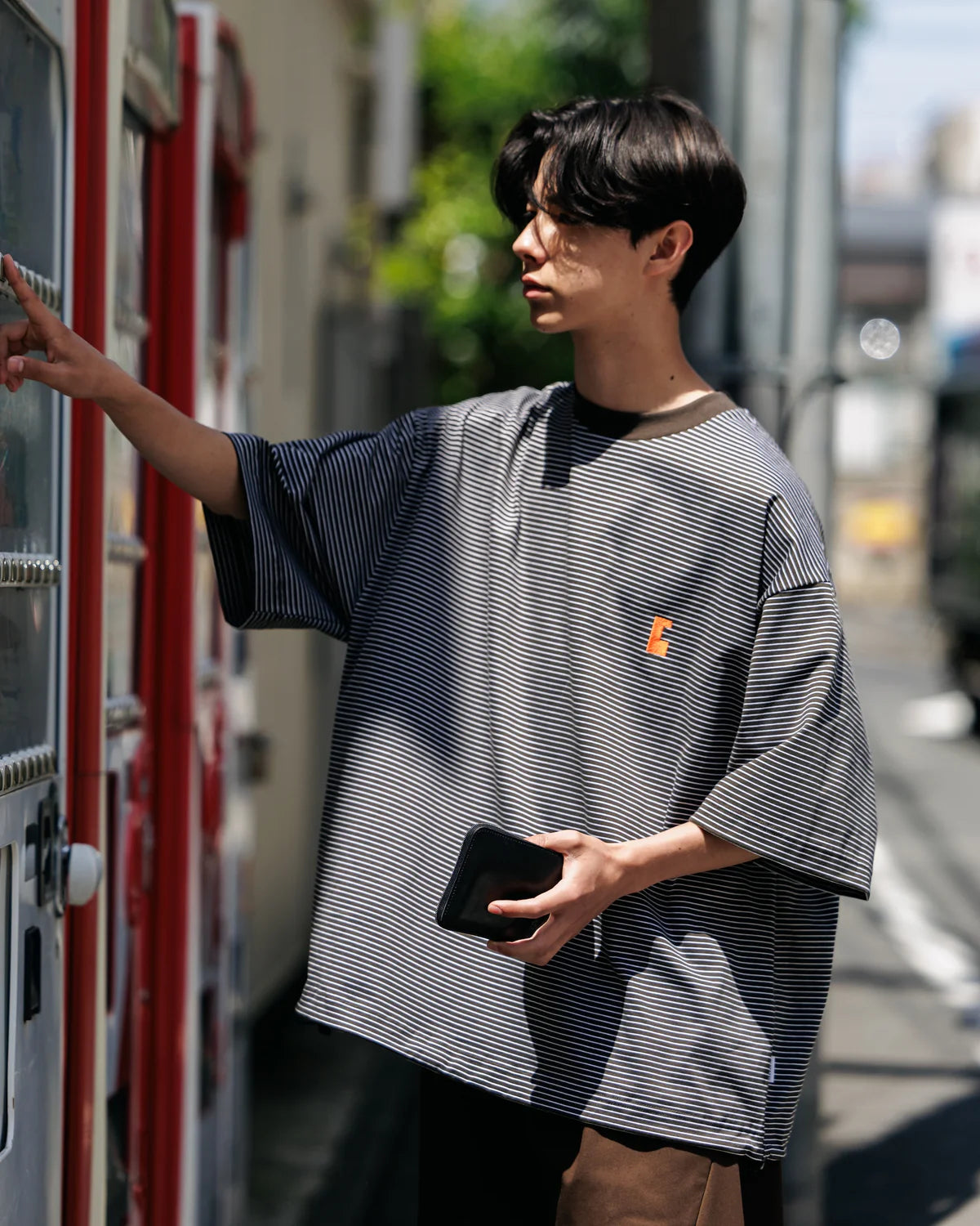 CLESSTE
”C“STRIPED MASSIVE T-SHIRT WITH DRAWSTRINGS