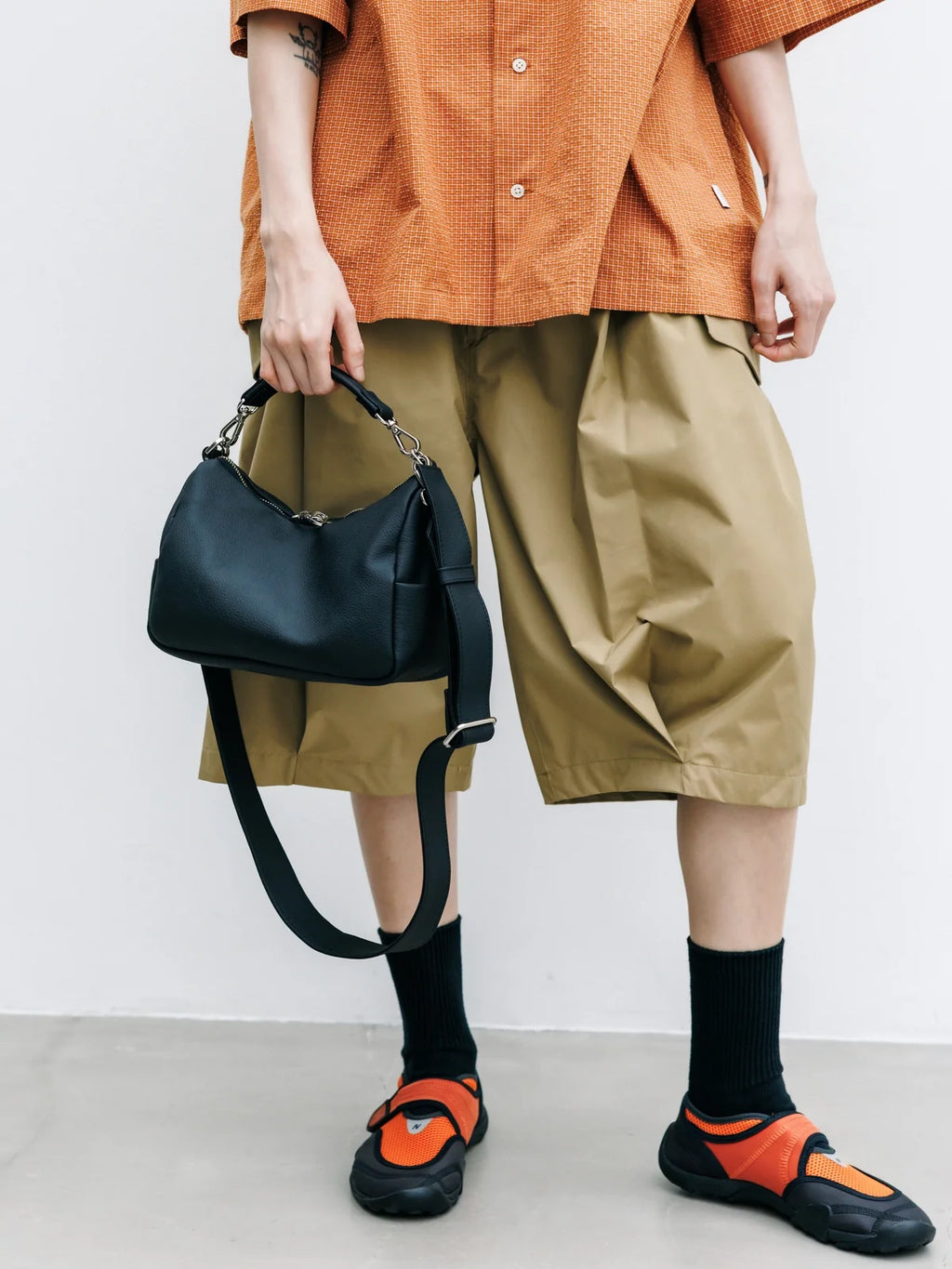 CLESSTE
GRAIN LEATHER DAYOFF BAG MINI