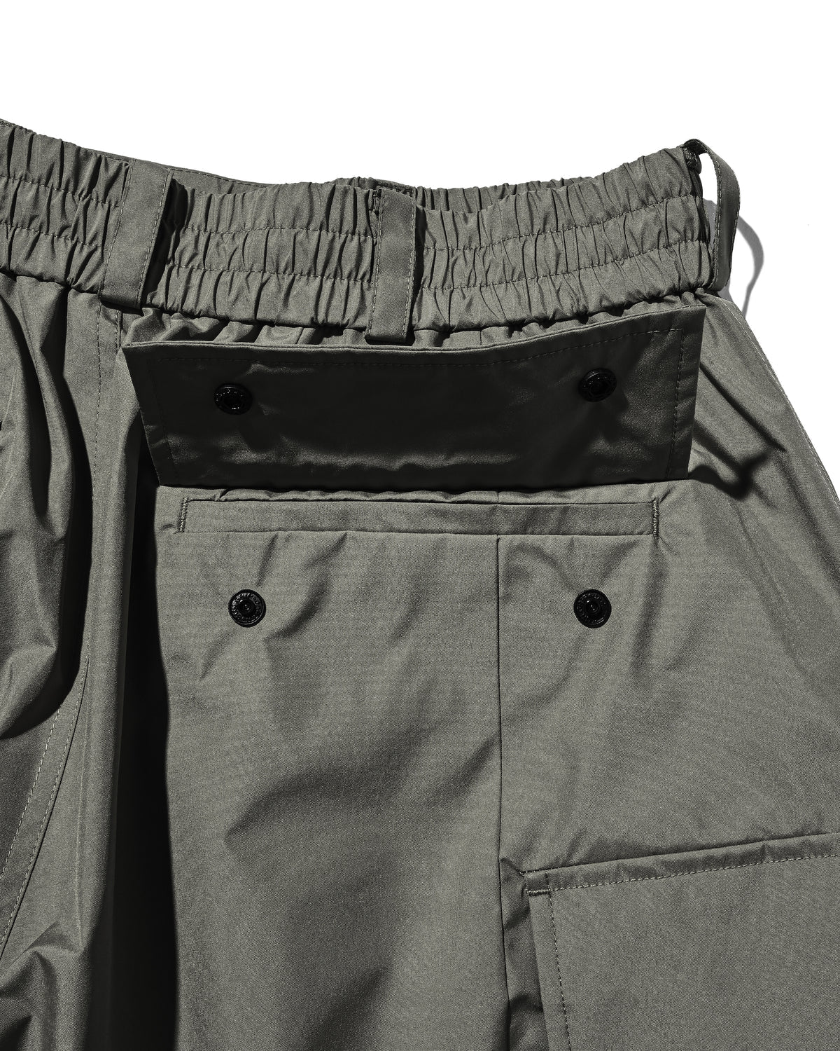 CLESSTE
+PHENIX WINDSTOPPER® BY GORE-TEX LABS CITY MEGA POCKET BALLOON CARGO HALF PANTS