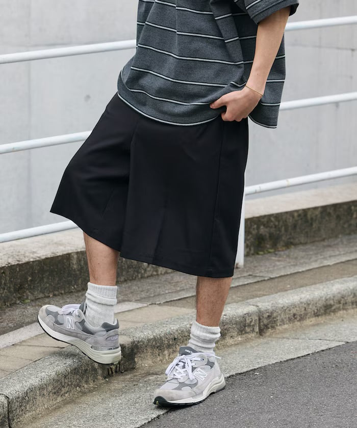FREAK'S STORE
1 Tuck Buggy Silhouette Slacks Shorts