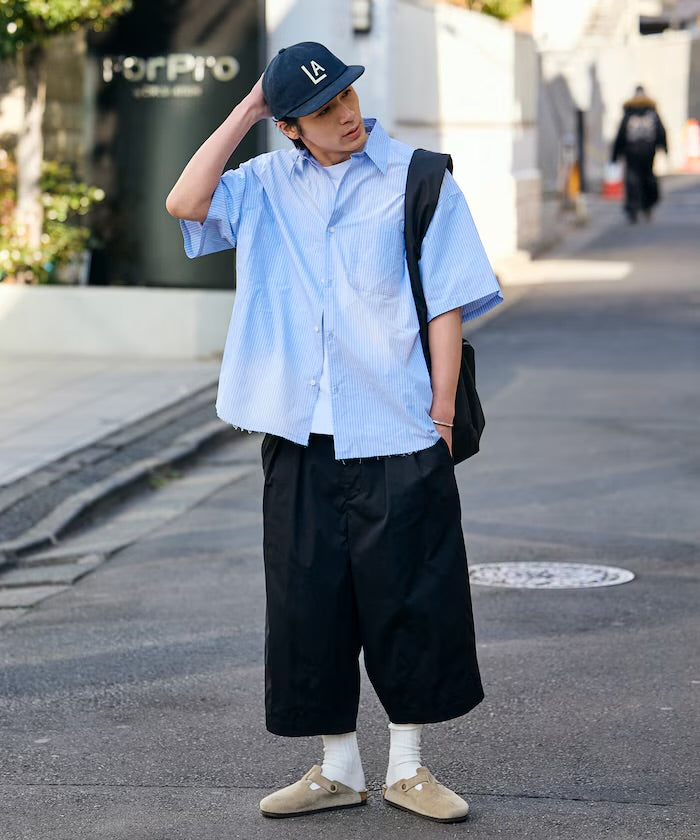 FREAK'S STORE
Easy Care Fabric Wide-leg Two-pleat Three-quarter Length Barrel Shorts