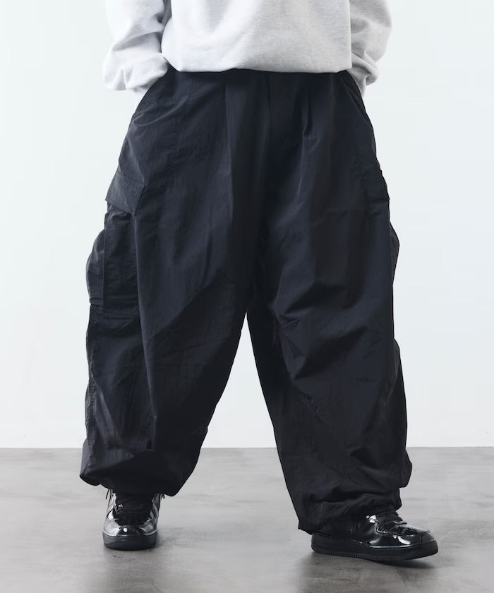 FREAK‘S STORE
Nylon Parachute 6-Pocket Pants