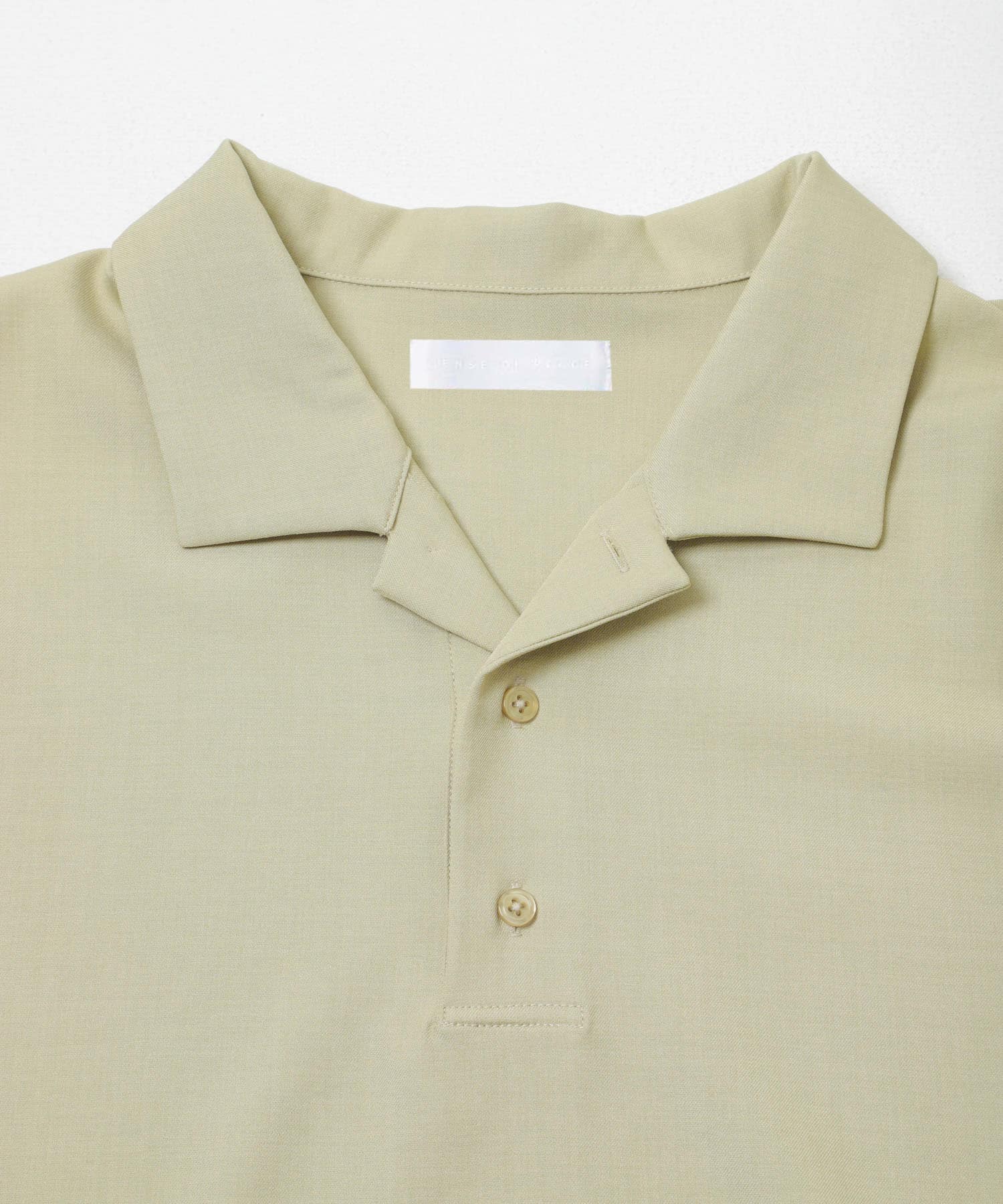 Urban Research SENSE OF PLACE
High Twist Pullover Short Sleeve Shirt