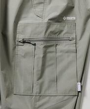 將圖片載入圖庫檢視器 預訂Plus Phenix
GORE-TEX WINDSTOPPER CARGO PANTS
