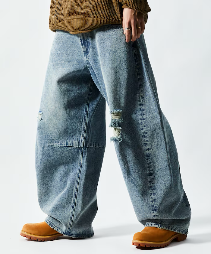 FREAK'S STORE / Wide silhouette distressed curved Denim pants