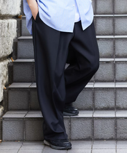 將圖片載入圖庫檢視器 Freak&#39;s Store / Wide Silhouette Staple Twill Easy Slacks/Wide Slacks
