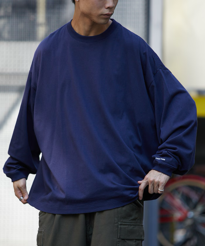 CHOW DOWN / Wide silhouette, one-point embroidery, crew neck, long sleeve T-shirt