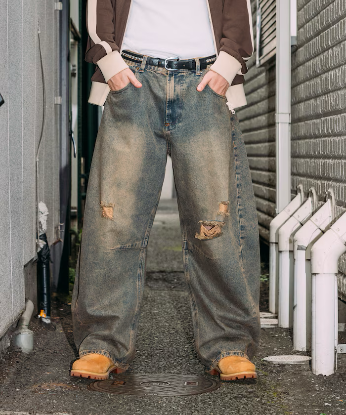 FREAK'S STORE / Wide silhouette distressed curved Denim pants