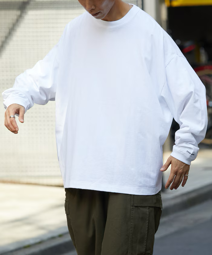 CHOW DOWN / Wide silhouette, one-point embroidery, crew neck, long sleeve T-shirt