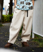 將圖片載入圖庫檢視器 Freak&#39;s Store / Loose-fit waving Belt cropped Denim pants
