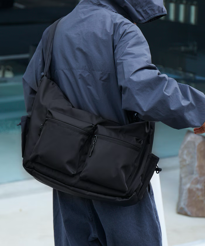 Freak's Store / Multi Pocket Shoulder Bag