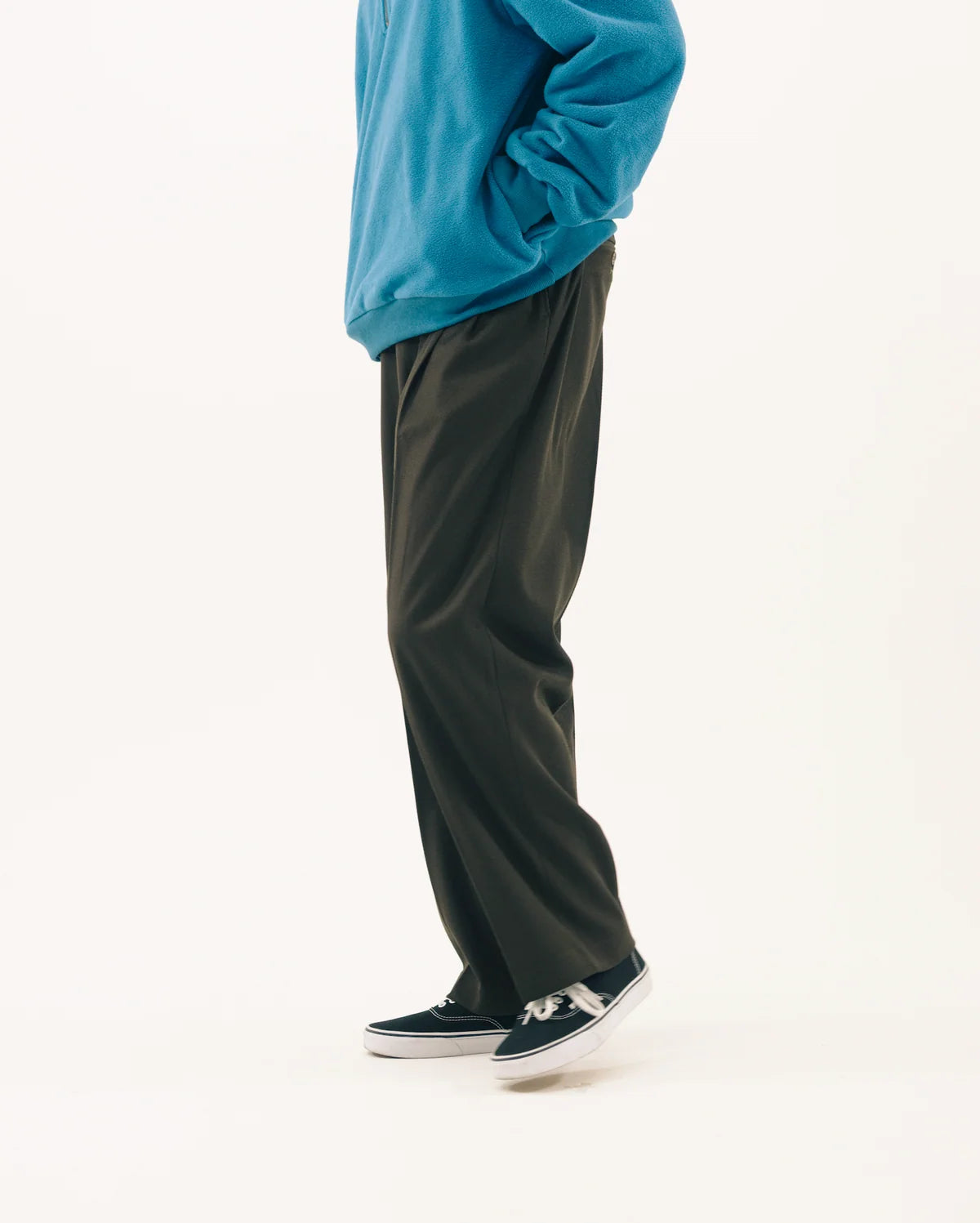 BLUETOWN TOKYO Center-creased, double-pleated trousers