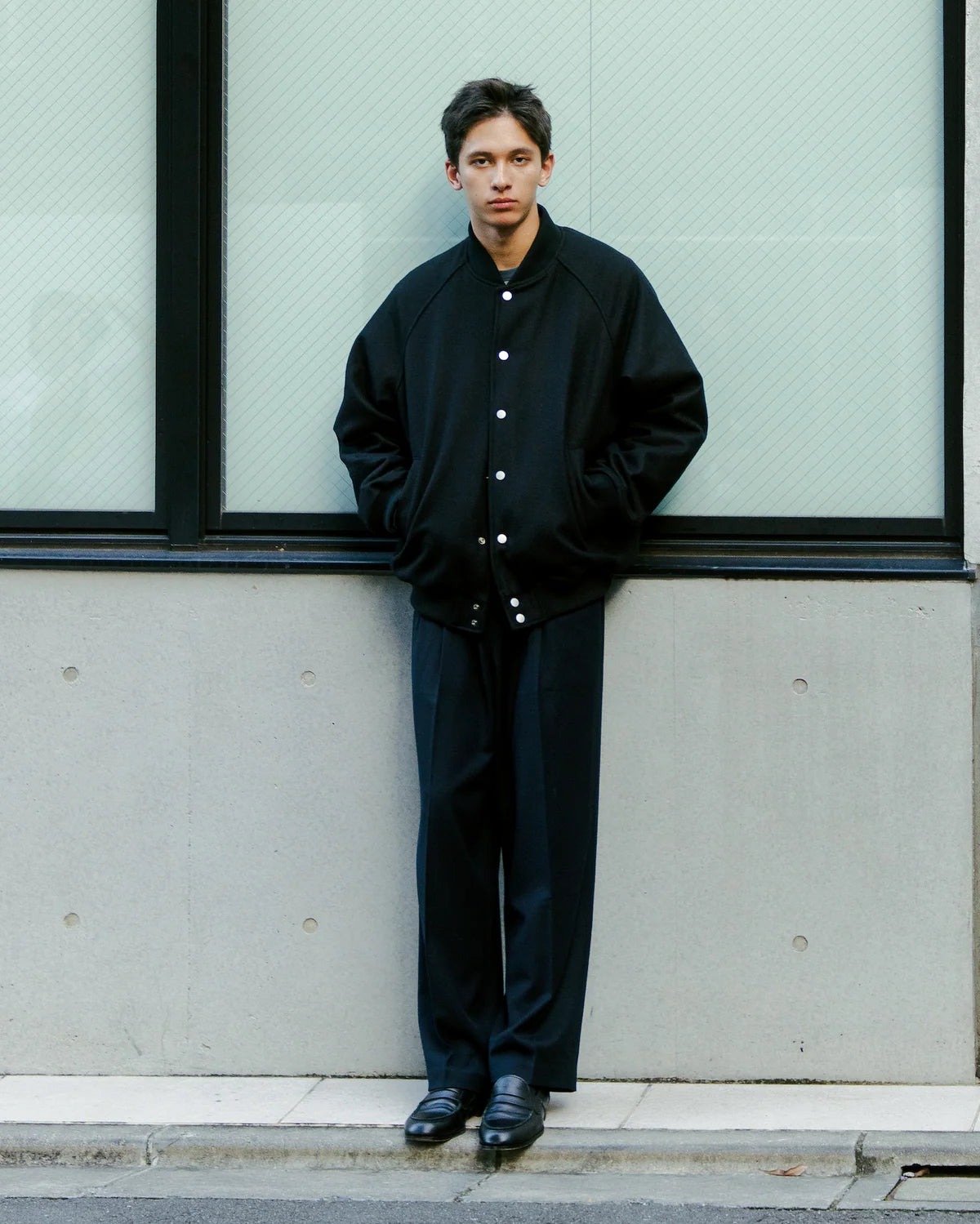 BLUETOWN TOKYO Center-creased, double-pleated trousers
