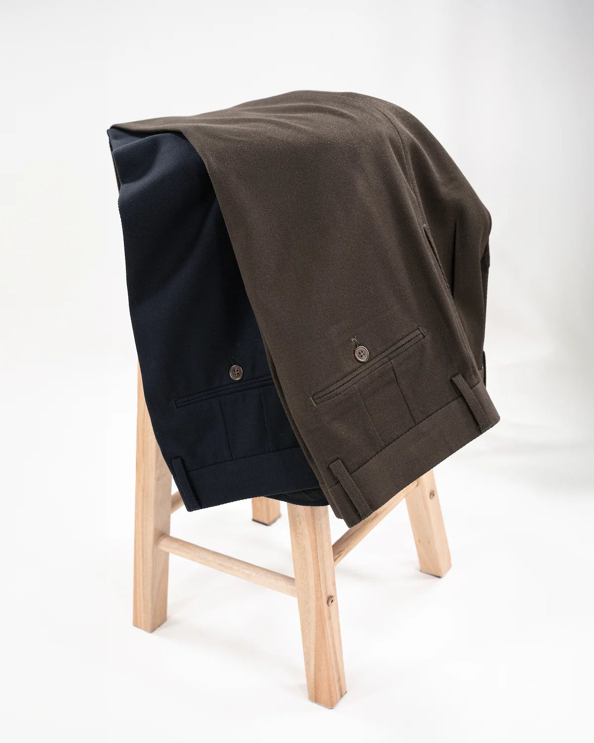 BLUETOWN TOKYO Center-creased, double-pleated trousers
