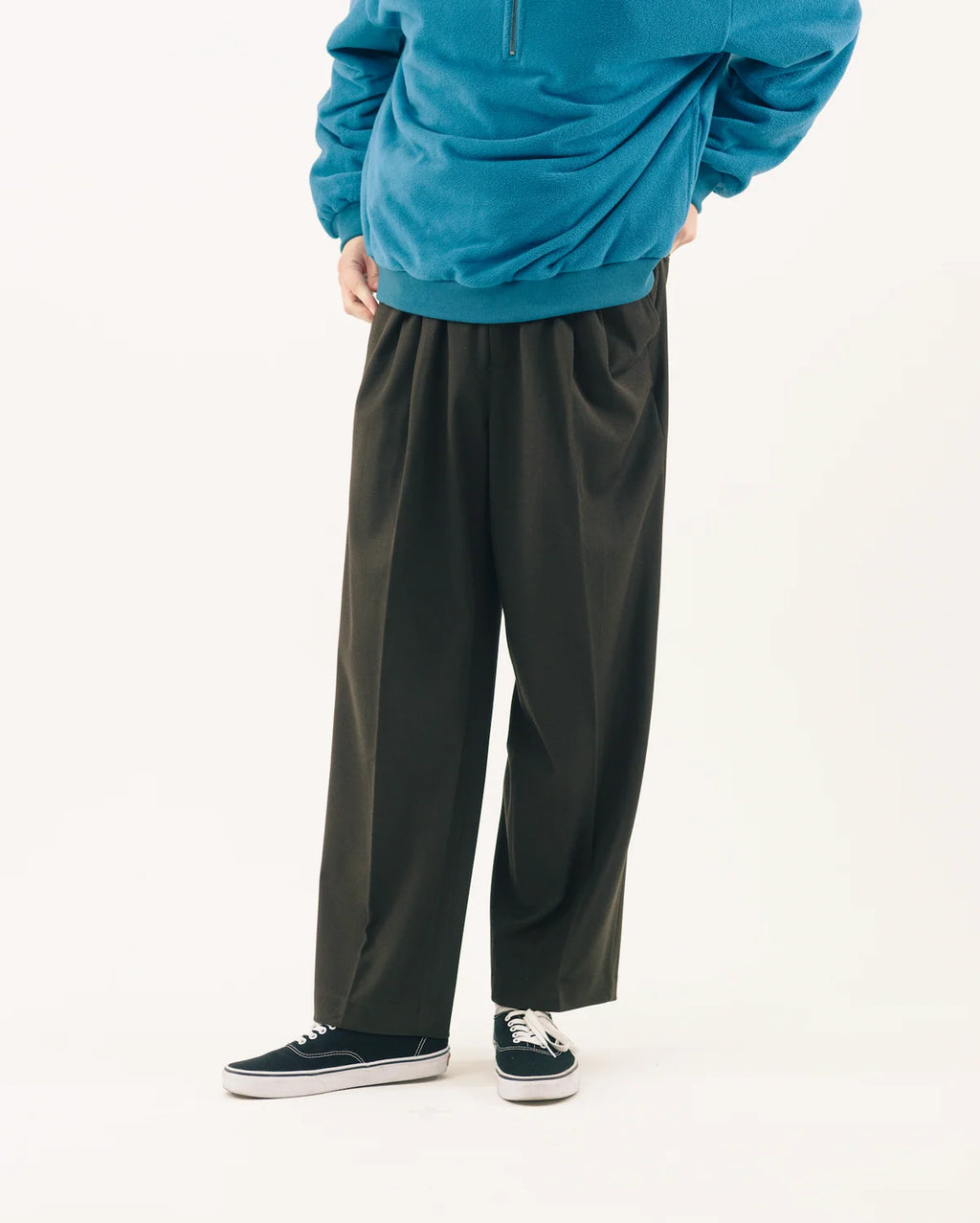 BLUETOWN TOKYO Center-creased, double-pleated trousers