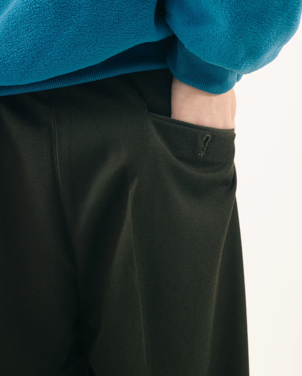 BLUETOWN TOKYO Center-creased, double-pleated trousers