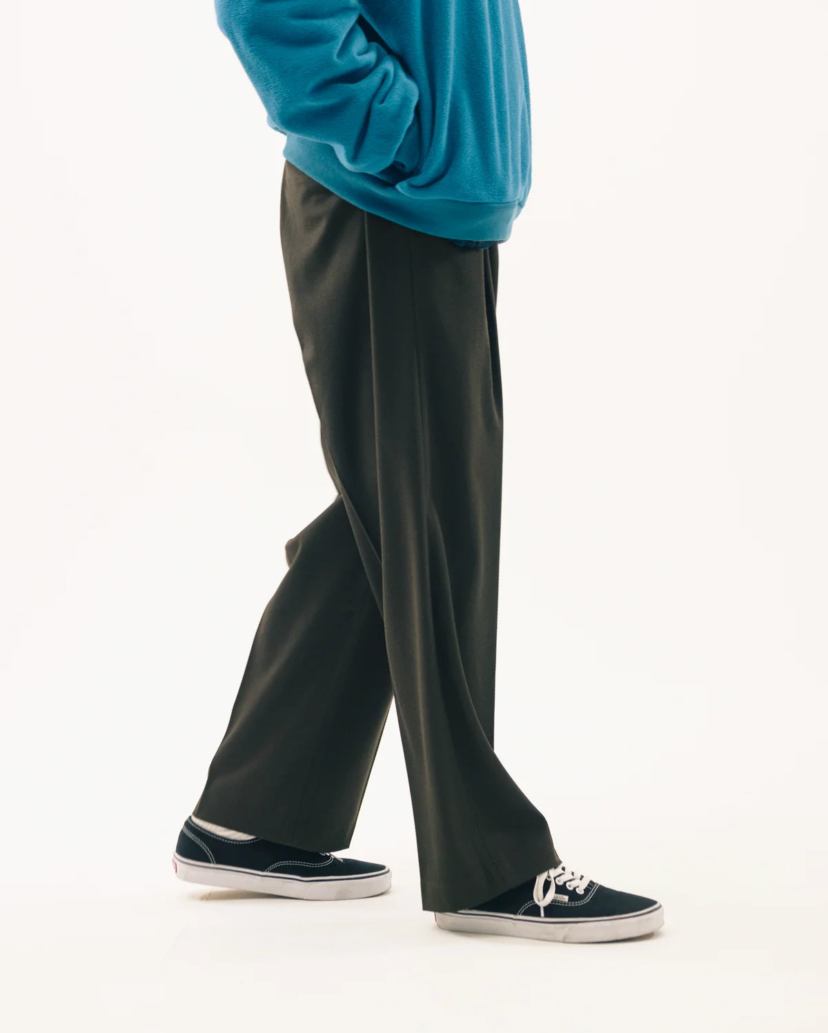BLUETOWN TOKYO Center-creased, double-pleated trousers